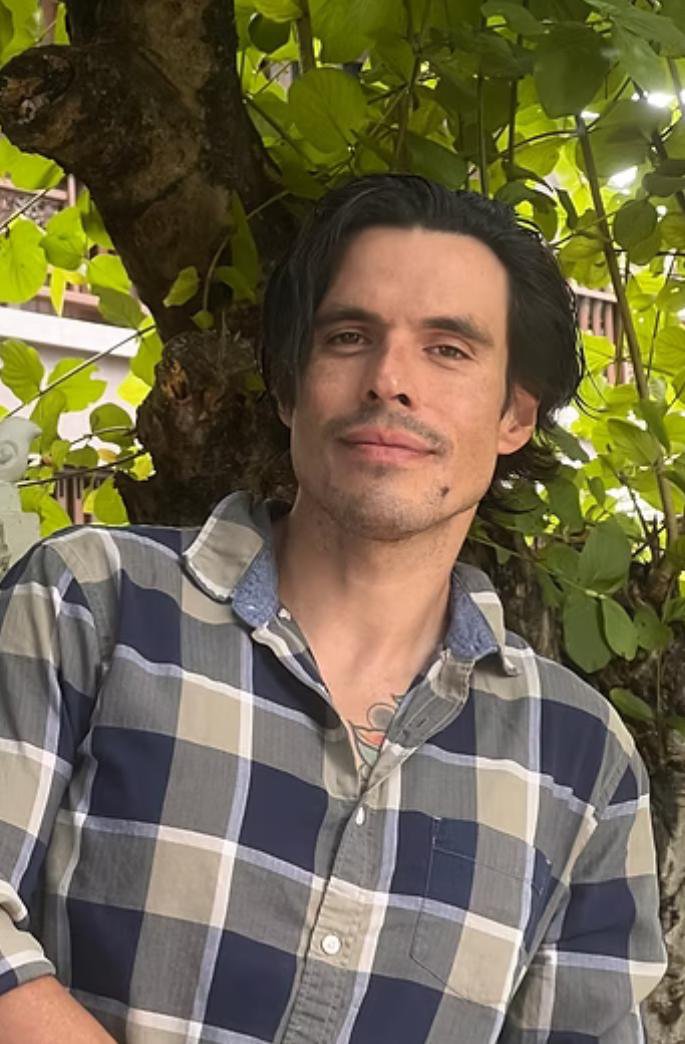 Gabriel, Psychologist at The Online Oasis